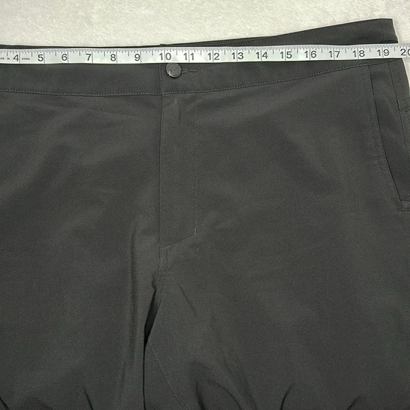 Magellan Men’s Water Repellent Shorts Black Large - Picture 9 of 10